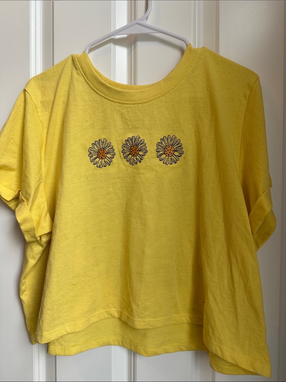 Bright Yellow Daisy Cotton Tee - Home Accents